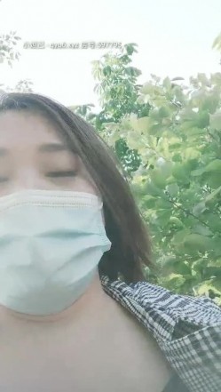 潮喷燕姐户外塞着跳蛋进村勾引老头打炮给他吃伟哥搞老头孙子在家叫来一起爷孙组合玩3P年轻人J8香直接无套 截图8