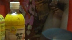 运气不错网吧通宵玩游戏的时候无意偷窥到包厢一对情侣在里面激情做爱,窗帘正好露一条缝没拉严 截图16