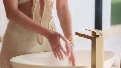Vixen - Rikako Katayama - Hotel Vixen Season 3 Episode 7 It Gets Better (09.09.2026) 720p.mp4 截图4
