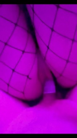 《绝品打飞机必备》推特极品身材美足美腿美鲍网红女神【不是丸子】私拍，推油足交紫薇打炮诱惑满满带入感极强 截图16