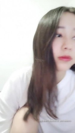【重磅福利】最近很火的高颜值女主播小姐姐-卡哇伊耳朵扶摸阴蒂至高潮 截图4