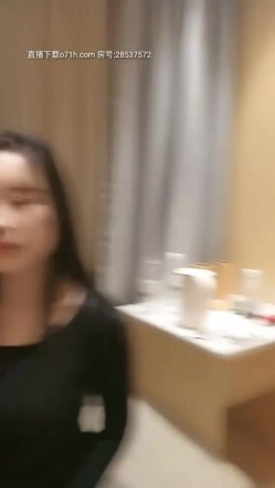4P大乱交气质美女两男两女啪啪，口交双女互舔上位骑乘大力猛操 截图16
