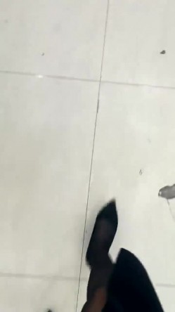 户外露出达人【御姐爱深喉】丝袜裸空从商场到图书馆再到超市裸空太牛逼了强烈推荐！ 截图13