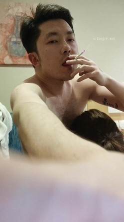 完美露脸天津反差大学生沈佳惠与男友日常不雅自拍流出 口爆刮毛虚拟做爱啪啪真实刺激 截图3