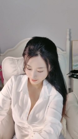 巨乳多情少妇 身材丰满 道具自慰 抠逼吃鸡好爽 被男友狠草 乖乖骑乘声音很好听 超淫荡 白浆流了很多 截图14