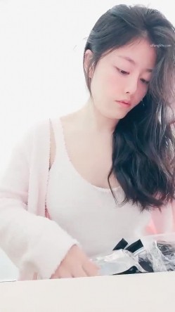 【熙颜】顶级绿播女神! 爆菊 抠逼 道具狂插流白浆~秒射! 清纯风，初恋脸，这逼和奶子绝了！ 截图6