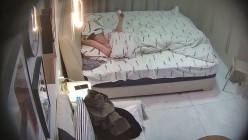 气质美女被男友狂操三场身体敏感捂嘴抓床单 截图2