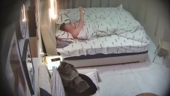气质美女被男友狂操三场身体敏感捂嘴抓床单 截图7