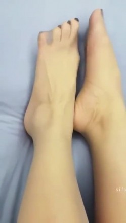 【抖音泄密】，极品广东美人妻，【小燕姨】，气质优雅，反差淫妇被干喷水 截图8