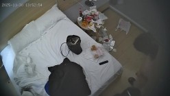 酒店偷拍 连续两天入住情侣气质甜美又身材不错的美女喜欢上位榨取男友精液 截图1