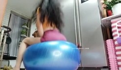瑜伽老师 舞动天籁 这颜值得吃什么才有这样漂亮，一字腿 钢管舞、自慰揉穴 真诱惑！ 截图10
