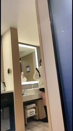四川成都反差婊子朱姝君！背着男友与夜店富二代开房，超级骚货！ 截图2