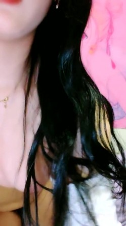 核弹！超美校花【果果qzm】道具狂插~扇脸打逼~妹子都经历了什么？ 截图13