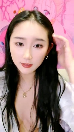 核弹！超美校花【果果qzm】道具狂插~扇脸打逼~妹子都经历了什么？ 截图16