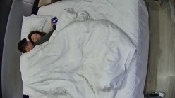 酒店偷拍眼镜大奶美女和猛男后续 ️美女生日的头一天被爆射4次后在早晨退房前又补1枪 截图7