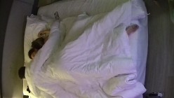 酒店偷拍眼镜大奶美女和猛男后续 ️美女生日的头一天被爆射4次后在早晨退房前又补1枪 截图8