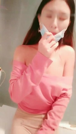 颜值不错苗条身材妹子自慰秀 卫生间香蕉鸡蛋带套塞入逼逼非常诱人 截图1