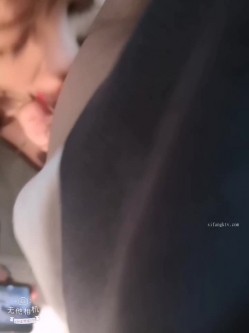 “抓我奶子，猛一点宝贝”对话超淫荡 ️顶级骚母狗大奶肥臀御姐【雪儿】群福利，户外3P紫薇各种无套内射，叫声真心受不了 截图1