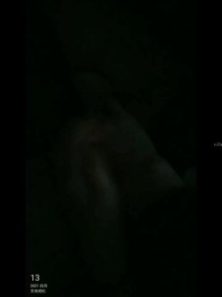 “抓我奶子，猛一点宝贝”对话超淫荡 ️顶级骚母狗大奶肥臀御姐【雪儿】群福利，户外3P紫薇各种无套内射，叫声真心受不了 截图6