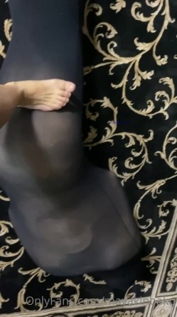 极品反差绿帽癖淫妻母狗【艾蜜莉】解锁私拍完结篇~协闺蜜约战粉丝换老公4P叠插排插超辣眼睛 截图3