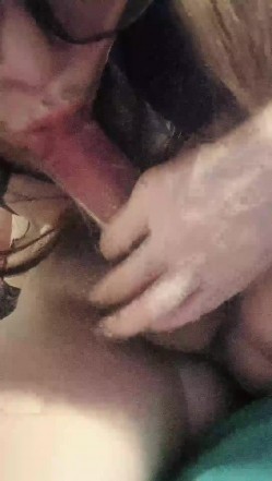 最新快手泄密！风骚眼镜37岁轻熟女御姐【琰姐】性爱XO内射自慰 截图15