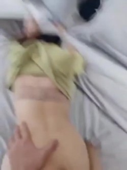 南京周杰伦的女友。别人面前的女神，主人面前的母狗，操到高潮不断求饶：我累了累了，休息会~ 截图5