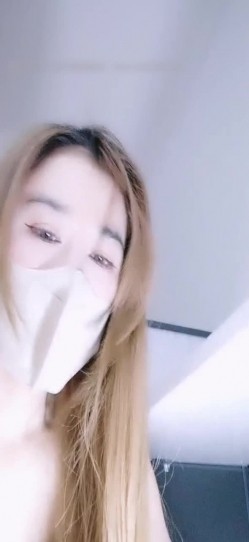 【蜜桃臀 ️女神】蜜臀桃桃  终于赶上一次超淫健身房反差尤物 经常塞着跳蛋健身 勾引健身猛男 后入操到喷白浆 潮吹撒满地 截图12