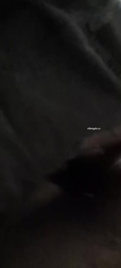真实母狗邻居【独恋猫猫】 调教邻居母狗，露脸，喝尿，操尿，SM，骚话对白，捆绑，毒龙，三通，装修新房里干 截图2