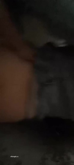 真实母狗邻居【独恋猫猫】 调教邻居母狗，露脸，喝尿，操尿，SM，骚话对白，捆绑，毒龙，三通，装修新房里干 截图14