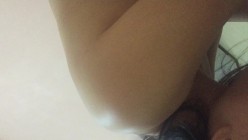 吸毒后的3P乱交 迷迷煳煳地【稀有流出资源】一个在干少妇 一个在偷拍 轮流着干她，大奶子少妇的侧脸很立体非常美，叫床麻酥酥地 截图5