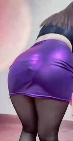 精品推荐 【快手】大奶骚妇熟女『星儿』露脸扒穴道具自慰诱惑福利 截图8