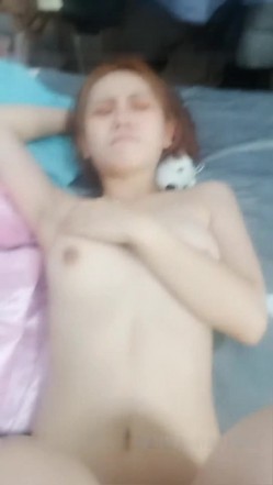 颜值不错短发妹子双人啪啪 毛毛浓密上位后入抽插掰开逼逼近距离特写 截图4
