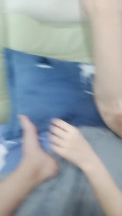 颜值不错短发妹子双人啪啪 毛毛浓密上位后入抽插掰开逼逼近距离特写 截图16