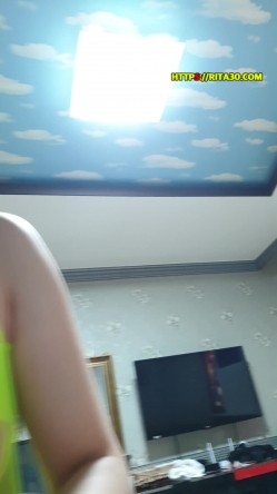云盘高质露脸泄密！白皙高颜值竹笋乳美女与男友性爱自拍 截图16
