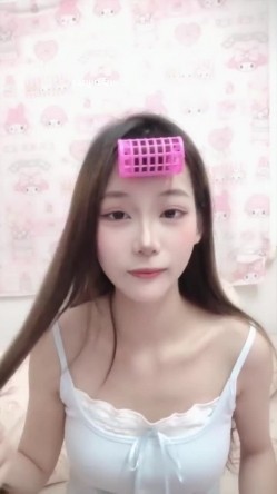 好纯好漂亮的美女啊， 【乖媛媛】绝对初恋感觉，甜美动人，白虎粉逼，少女胴体惹人爱！ 截图5