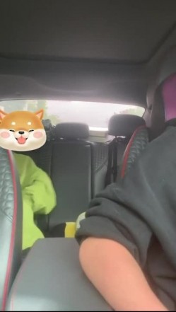 小伙开车带着漂亮的表妹去偏僻的地方玩车震 操到她受不了了完美露脸 截图1