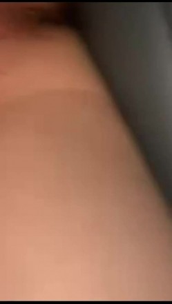 小伙开车带着漂亮的表妹去偏僻的地方玩车震 操到她受不了了完美露脸 截图10