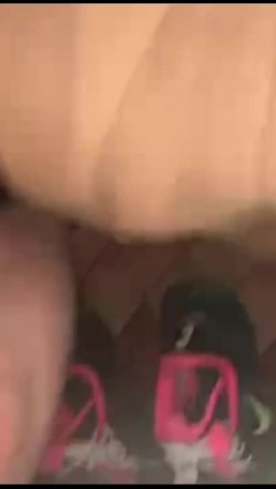 小伙开车带着漂亮的表妹去偏僻的地方玩车震 操到她受不了了完美露脸 截图11