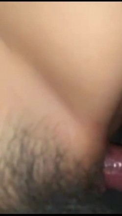 小伙开车带着漂亮的表妹去偏僻的地方玩车震 操到她受不了了完美露脸 截图16