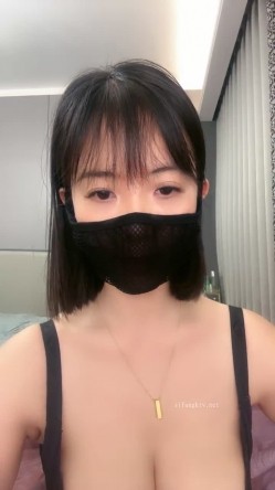 绿播下海！顶级G奶女神~【暖暖】扣穴自慰！绝对秒射，童颜巨乳！ 截图2