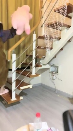 五天合集，【云南第一深情】，学妹醉酒~半梦半醒间被3p爆操~勾搭外卖，挺害羞的，刚下海，很有味道的妹子 截图2
