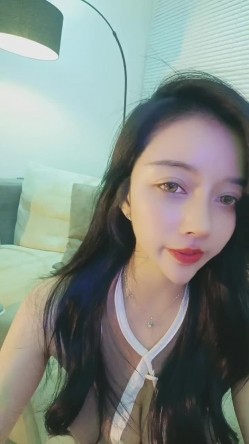 有点混血高挑模特女神，撅起屁股露出美鲍鱼，和网友聊聊自己的性事，特写粉木耳 截图2