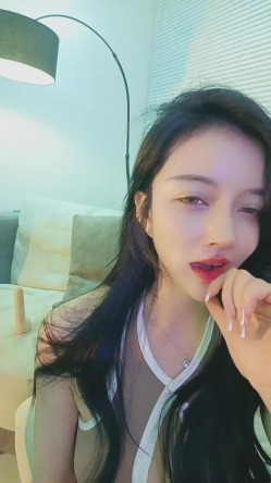 有点混血高挑模特女神，撅起屁股露出美鲍鱼，和网友聊聊自己的性事，特写粉木耳 截图9