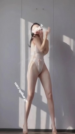 维拉 舞蹈老师TT裸舞 截图1