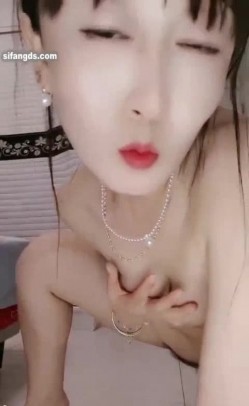 【快手】骚气熟女『情水儿』 超骚定制反差裸舞黄瓜自慰福利 截图6