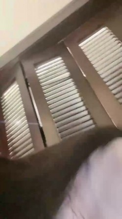 【奶球】富豪的专宠小母狗! ~无套啪啪内射~爽到极点，被掐着脖子操，这哥们真是够暴力，快被操晕了 截图1