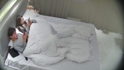 酒店偷拍高校眼镜婊班花被小伙追到手周末带出来操穴 干了几次 截图10
