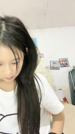清纯校花~超级甜美~【音音不哭】道具爽到发晕，刚毕业，出租屋里赚生活费，需要大哥们支持 截图15