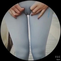 模特身材气质，推特露出婊【yunbit】各种公共场合大胆穿着，露出啪啪 截图6