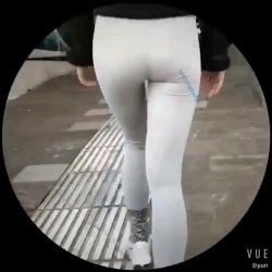 模特身材气质，推特露出婊【yunbit】各种公共场合大胆穿着，露出啪啪 截图9
